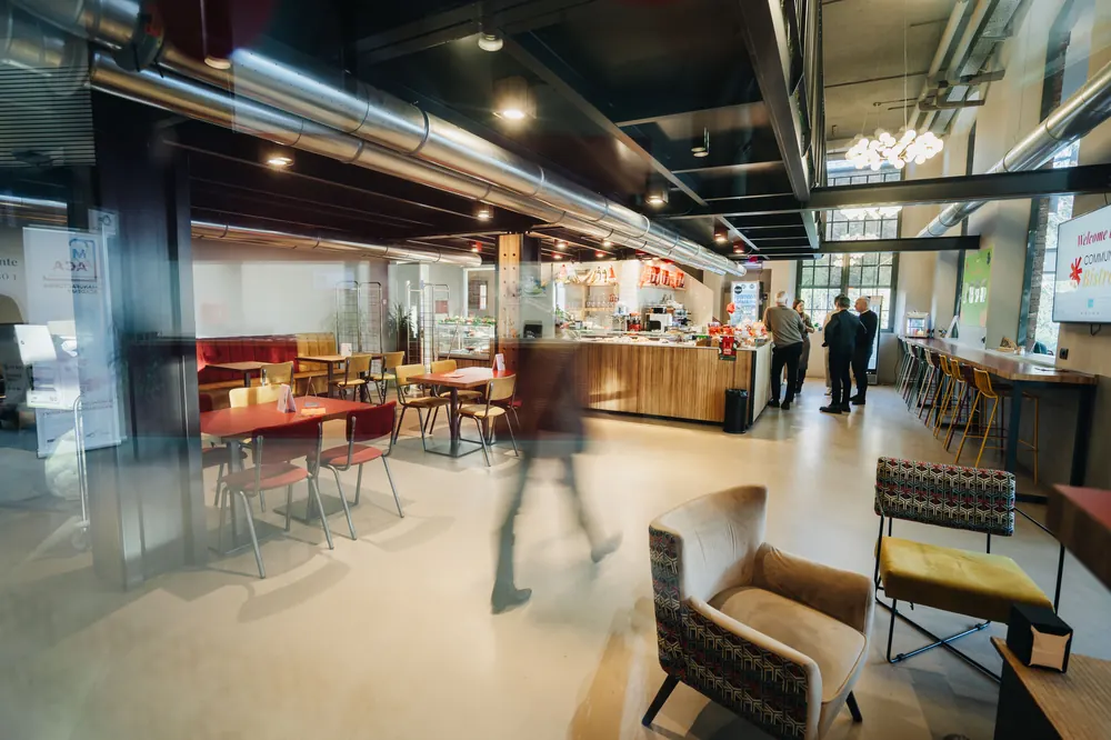 Area caffè e happy hour dell'Innovation Hub